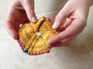 knitted hexaflexagon